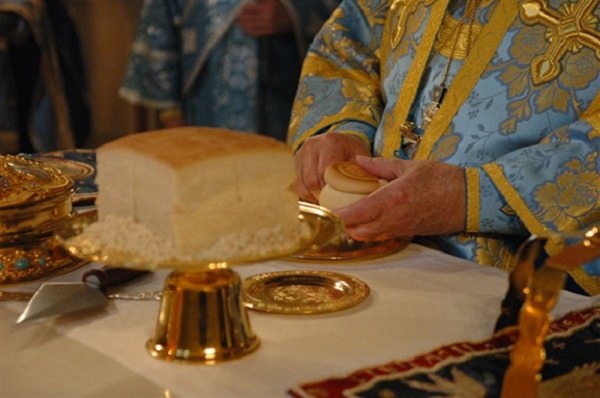 On Holy Communion | PEMPTOUSIA